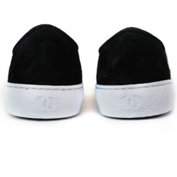 CHANEL Black and White Tweed Sneakers - Picture 3 of 14